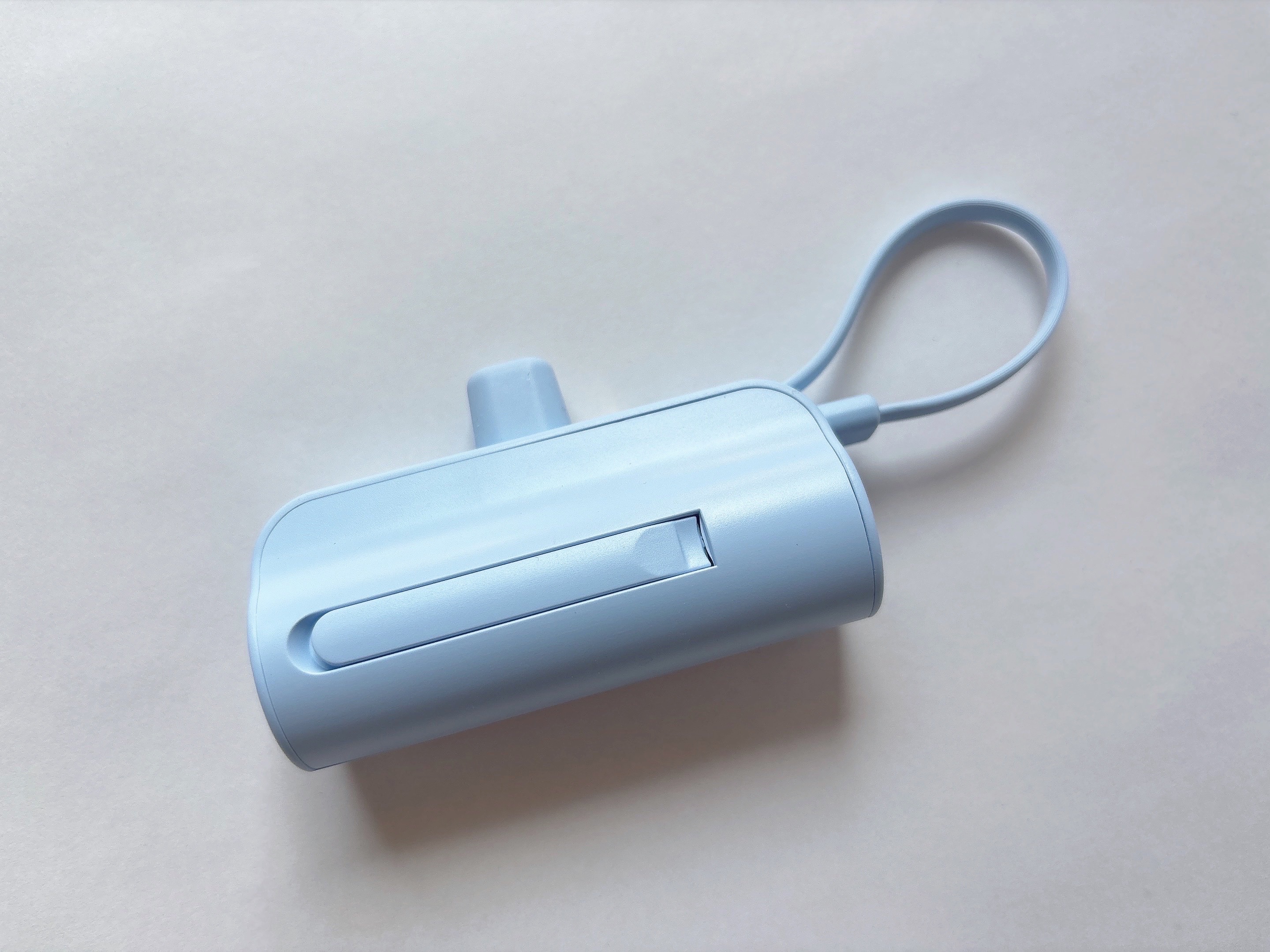 ダイソーモバイルバッテリー全体画像