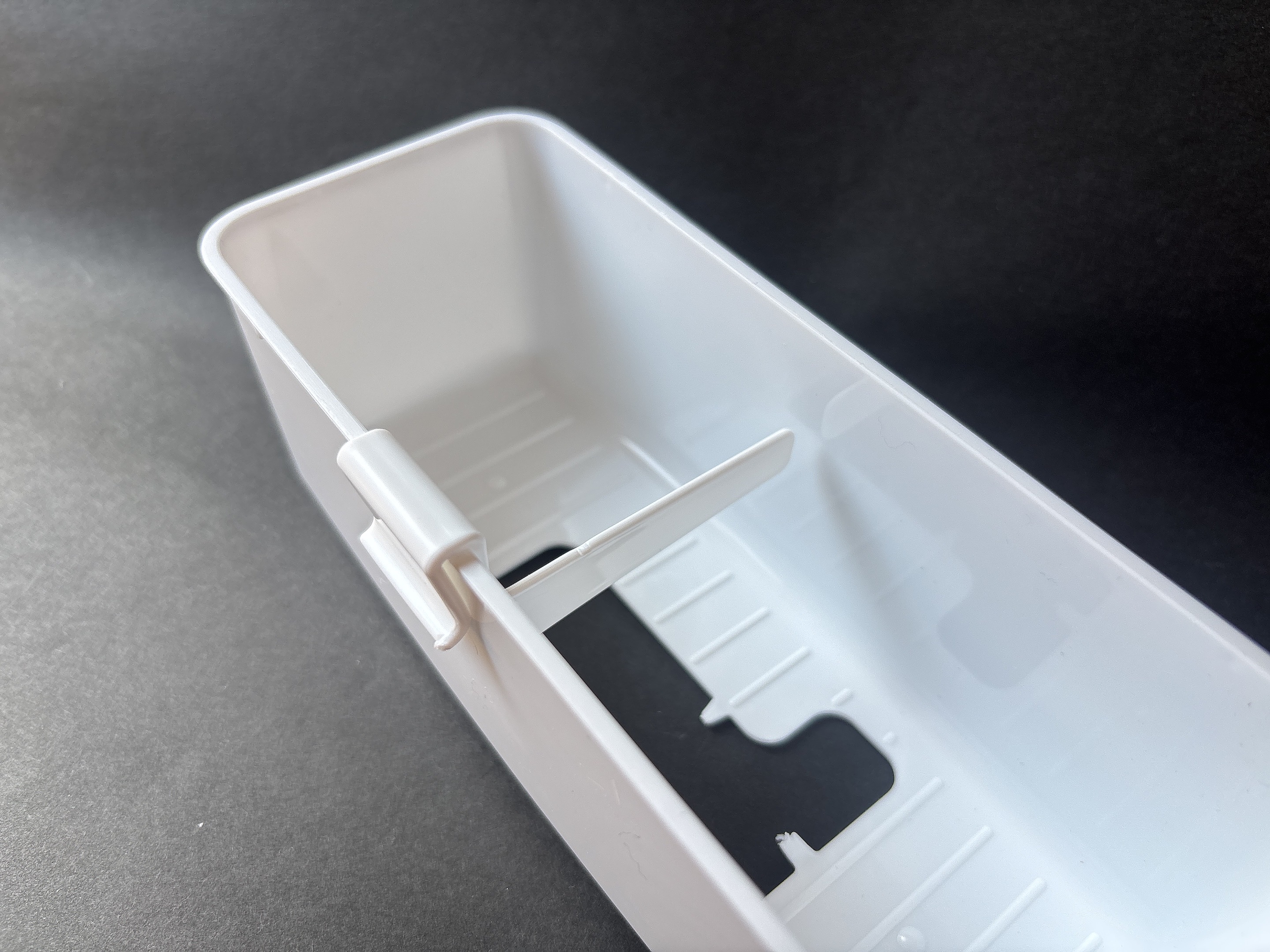 即席味噌汁ストッカー仕切りをつけた画像