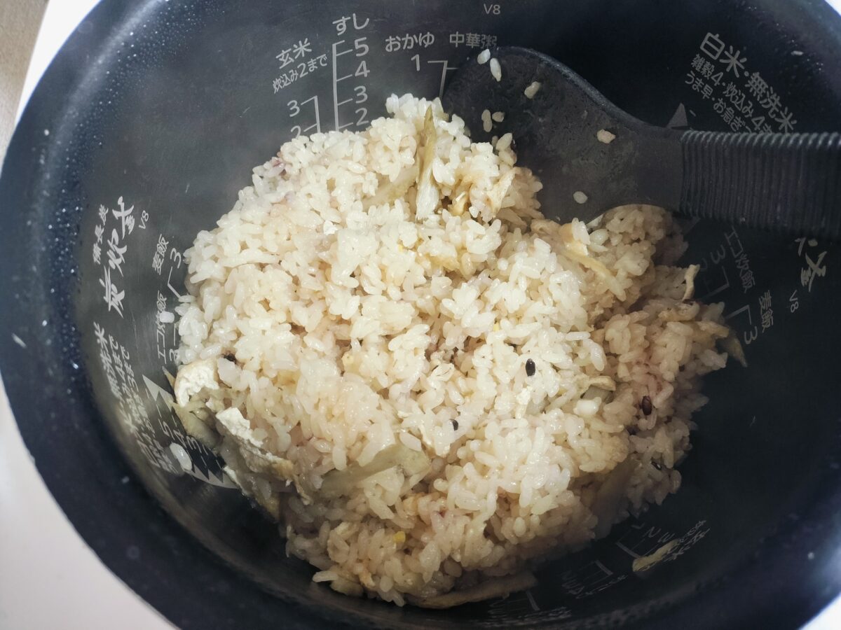炊きたての炊き込みご飯
