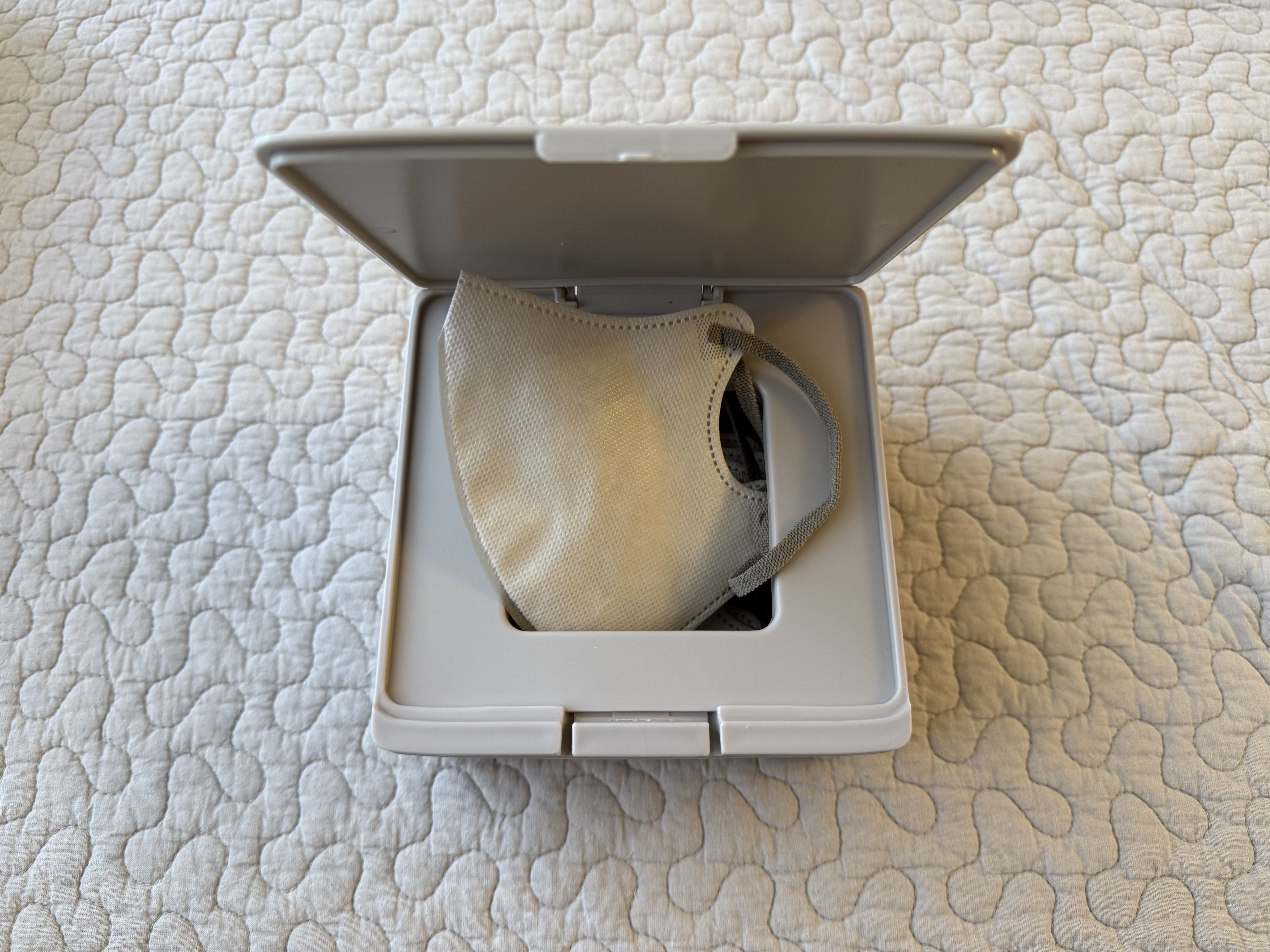 3COINSのマスクケース