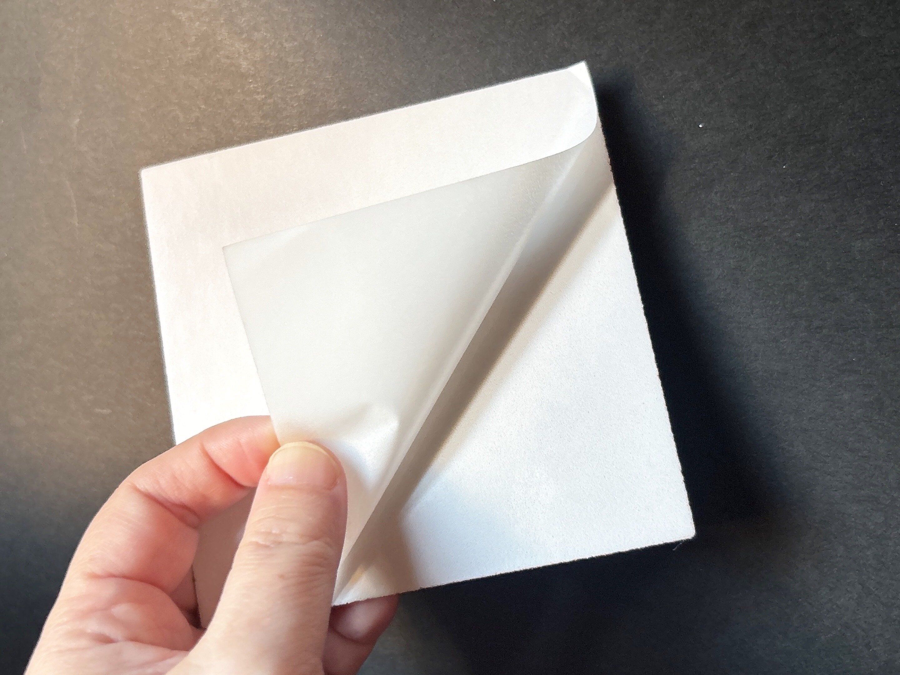 ダイソー磁石がくっつくスチールタイル