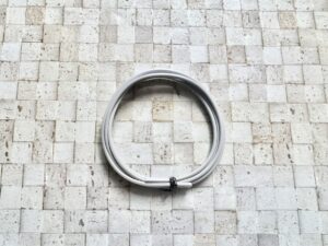 【キャンドゥ】見つけたらすぐ買って！110円で「部屋干しのイライラ」が消える？地味だけどリピ買い必至の神テープ