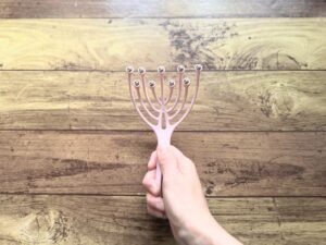 【セリア】見つけたらすぐ買って！110円で「顔周りスッキリ」を目指す、大人のセルフケア名品