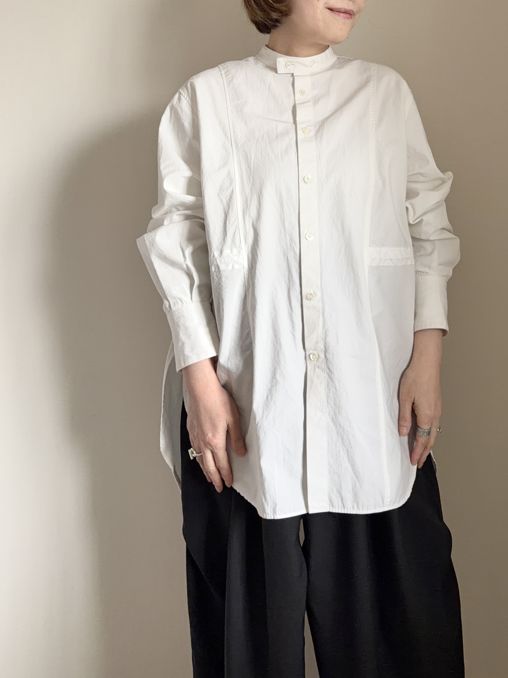 白シャツ