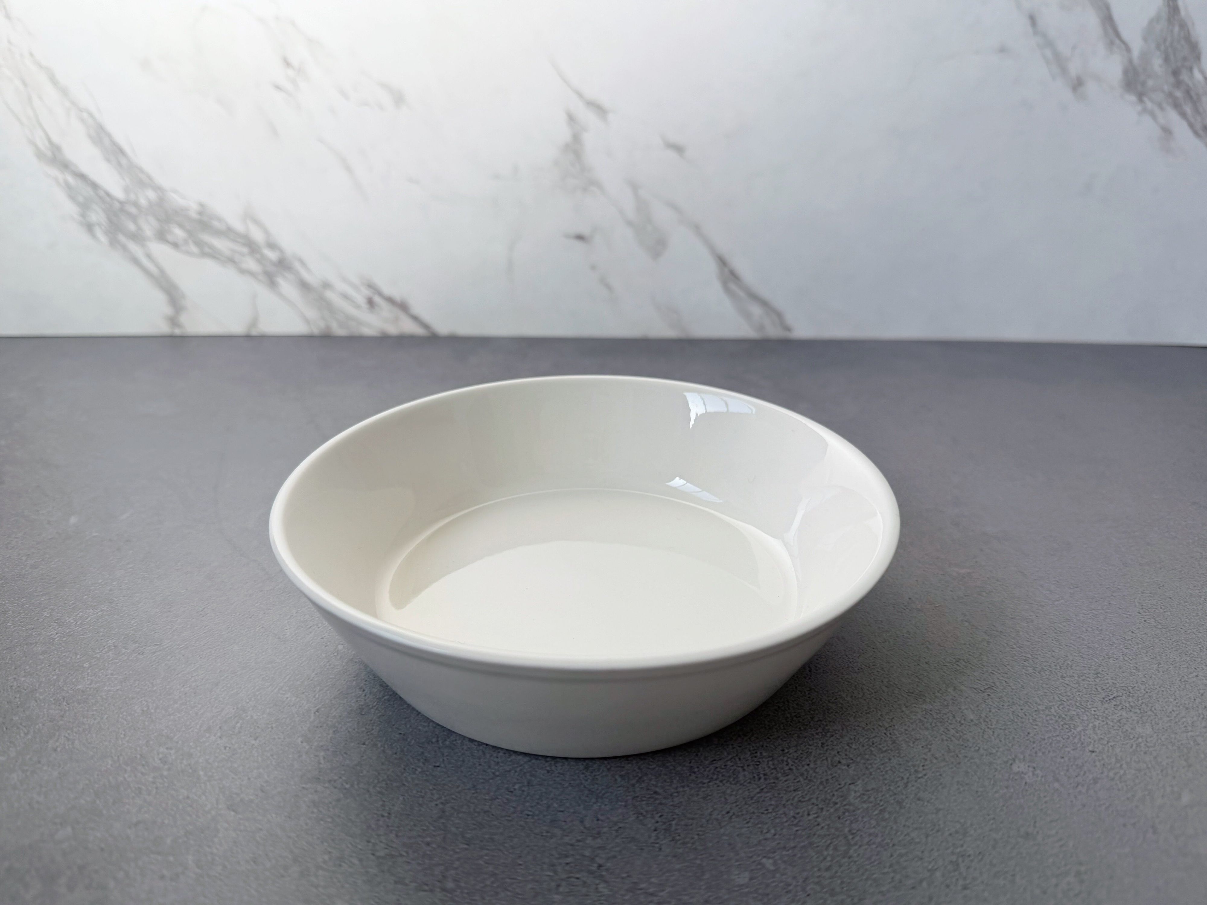 1．お皿（2つ仕切り）