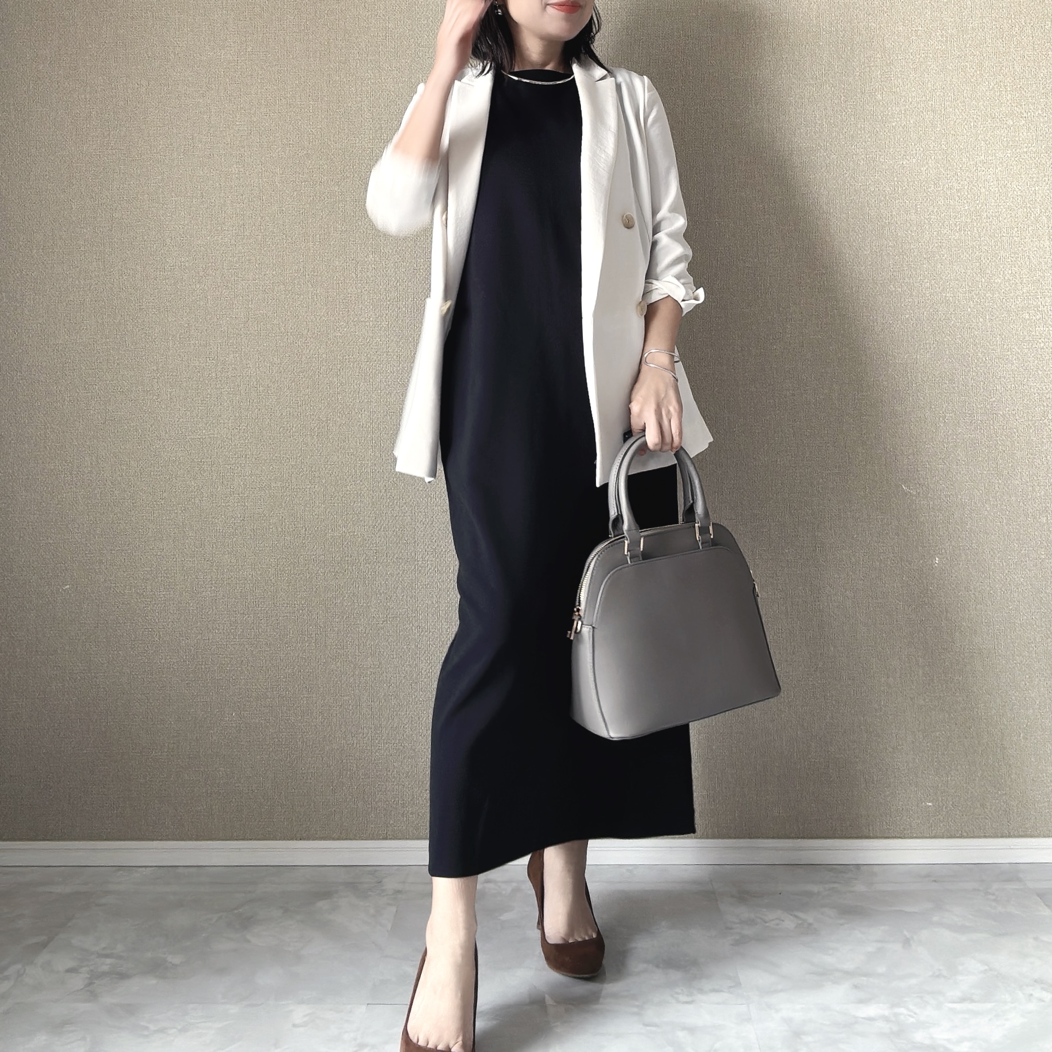 ユニクロ　クレープジャージーワンピースノースリーブ