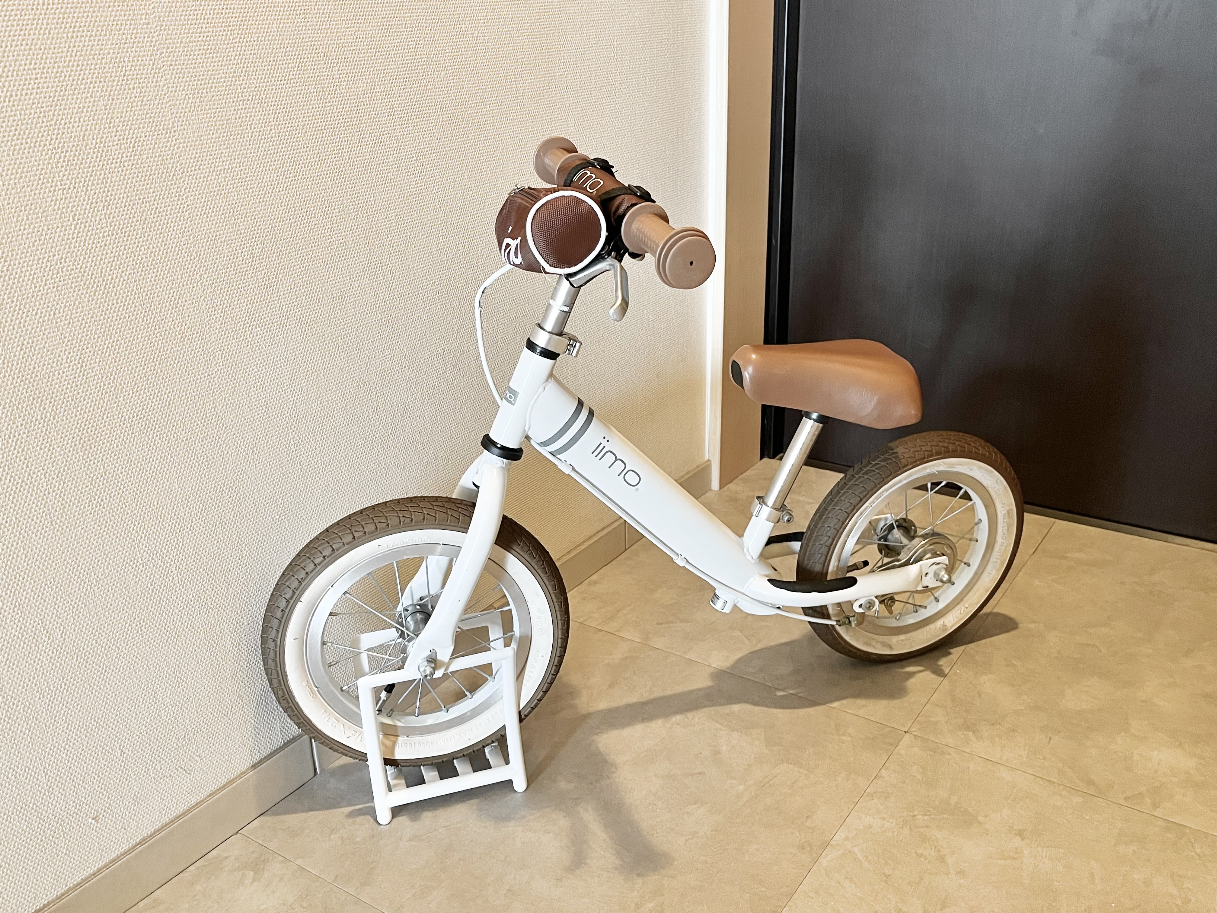 ダイソーの「本ホルダー」の使用画像