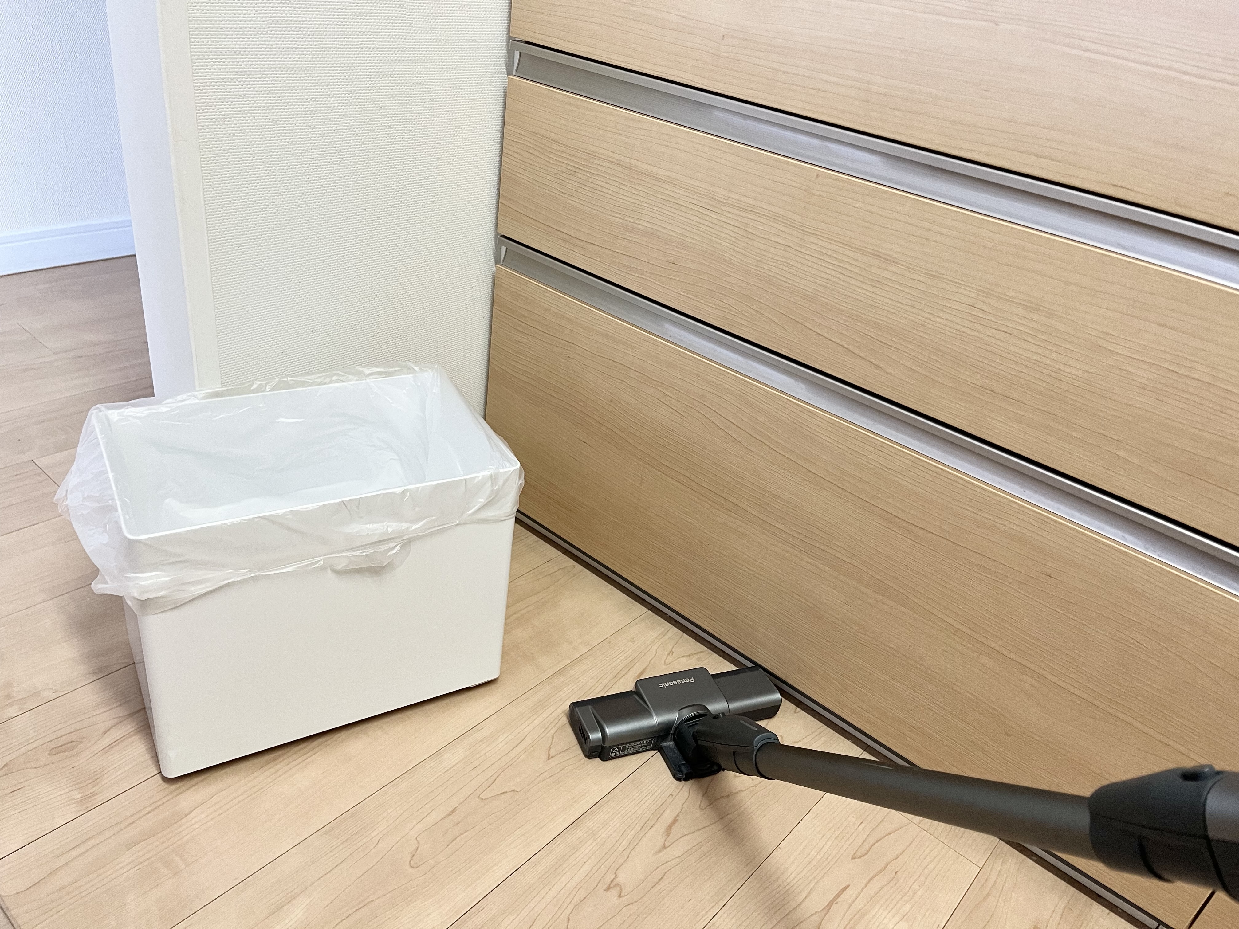ダイソーの「ラクラクピタッとボールキャスター」の使用画像