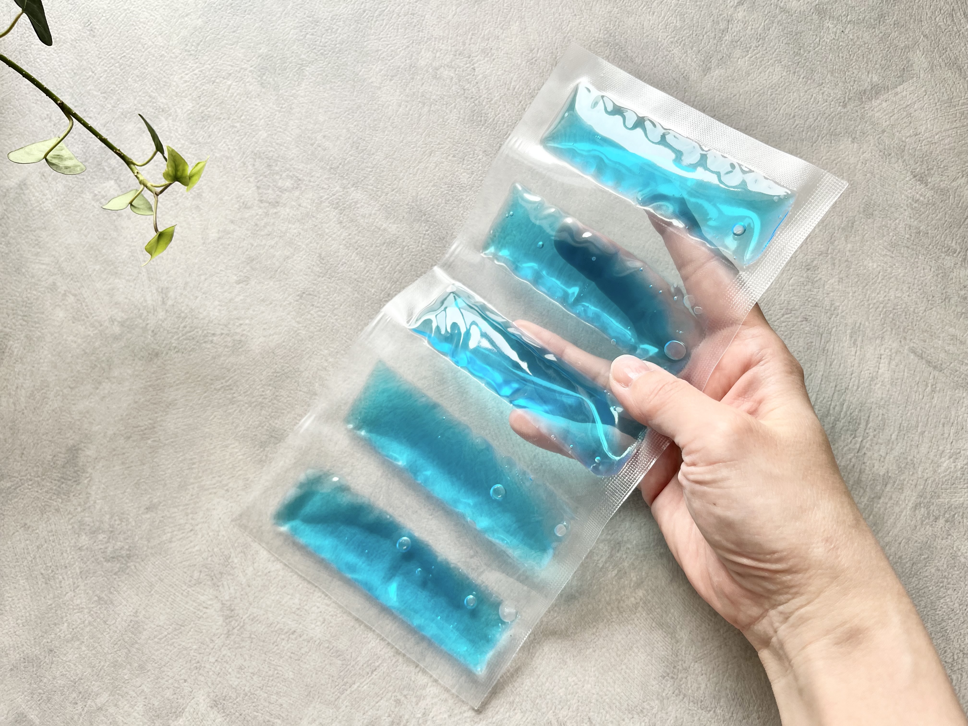 セリアの「保冷剤 ペットボトル用」の商品画像