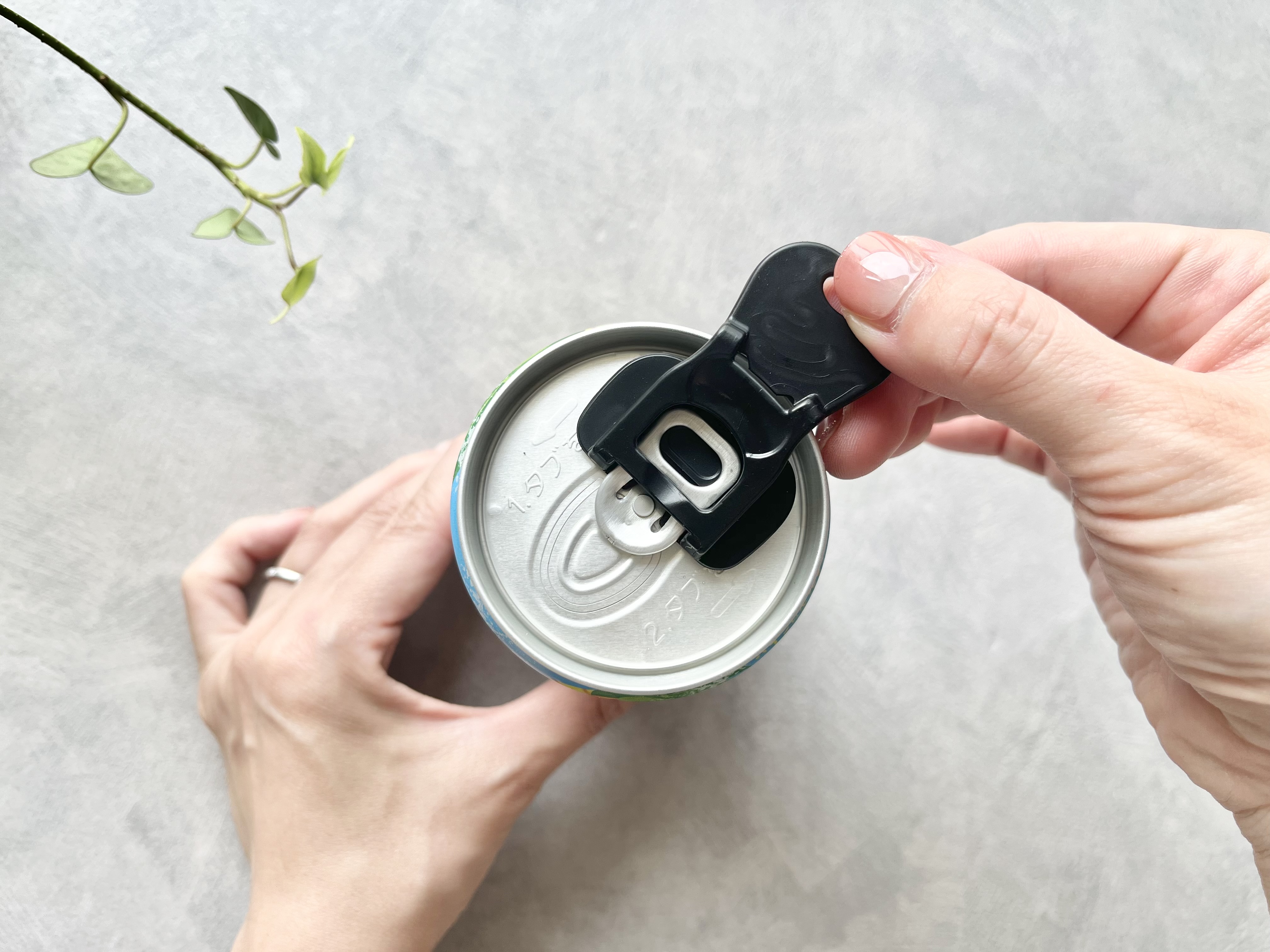 セリアの「缶ラク開けマーカー 2P」の使用画像