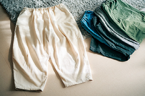 「オローネ」のパンツ