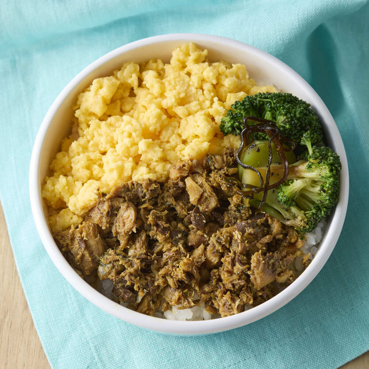 カレーさばそぼろの三色丼　お弁当アレンジ