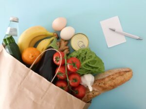 「冷蔵庫を見て献立を考える」って実はムダ？食材ロスを減らす在庫メモ術