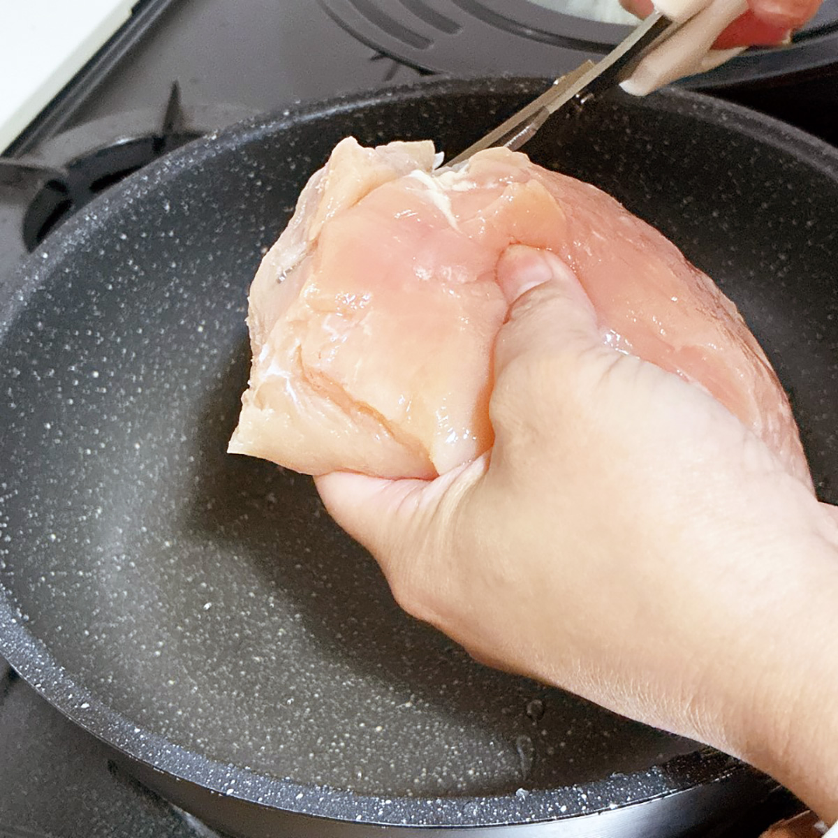 切りにくい鶏肉もラクラク