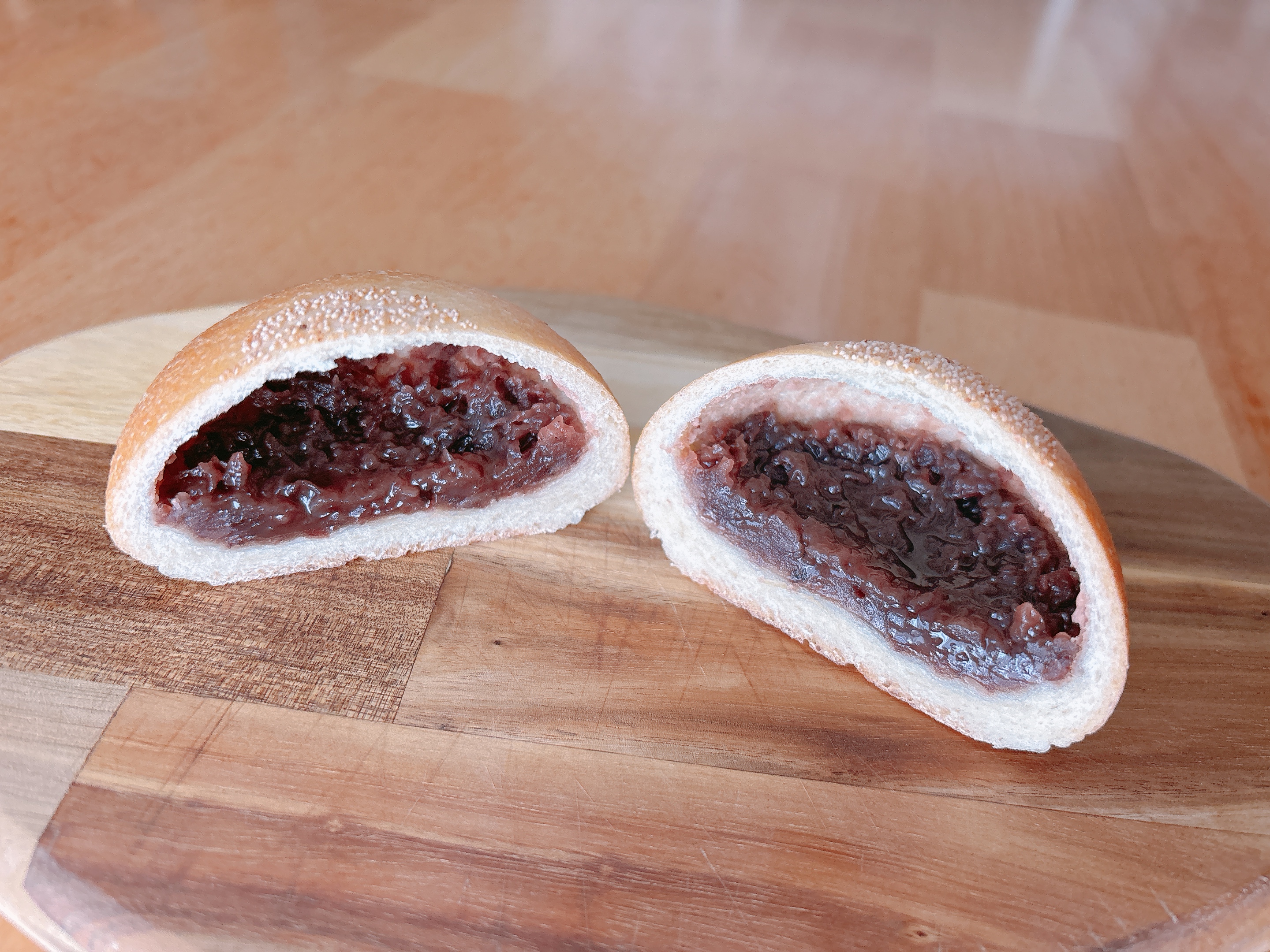 フランスあんぱん中を見てみると…