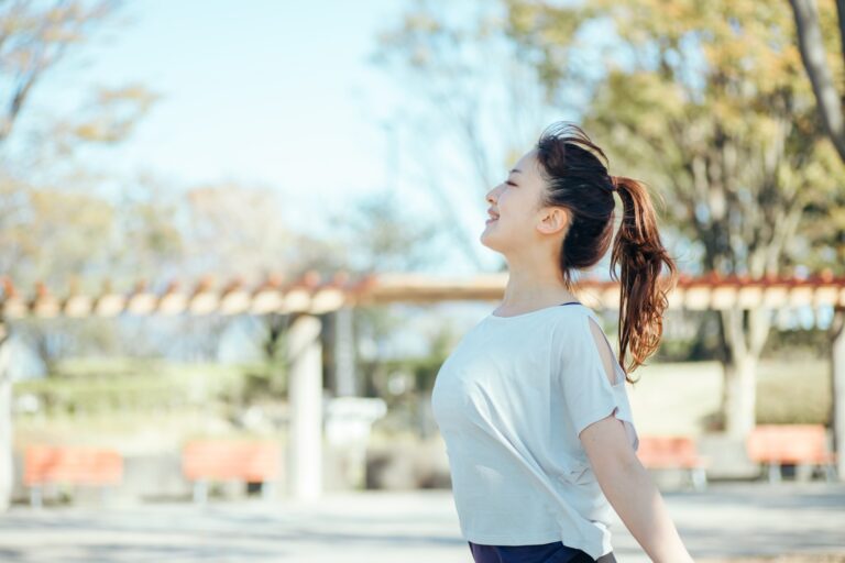毎日のイライラが減った！3児のママ看護師が続ける「1日たったの3分ヨガ」