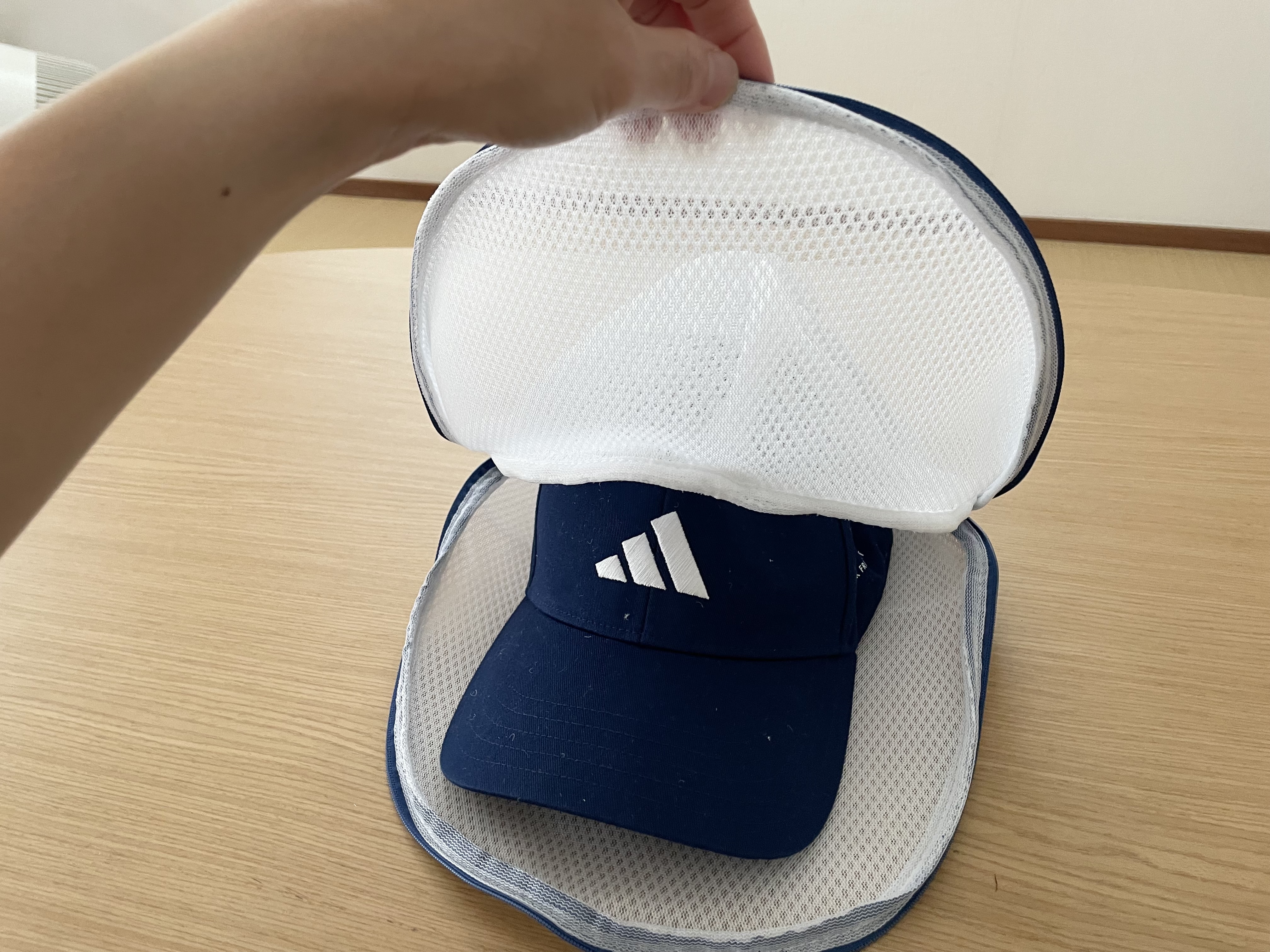 大きく開くので入れやすい