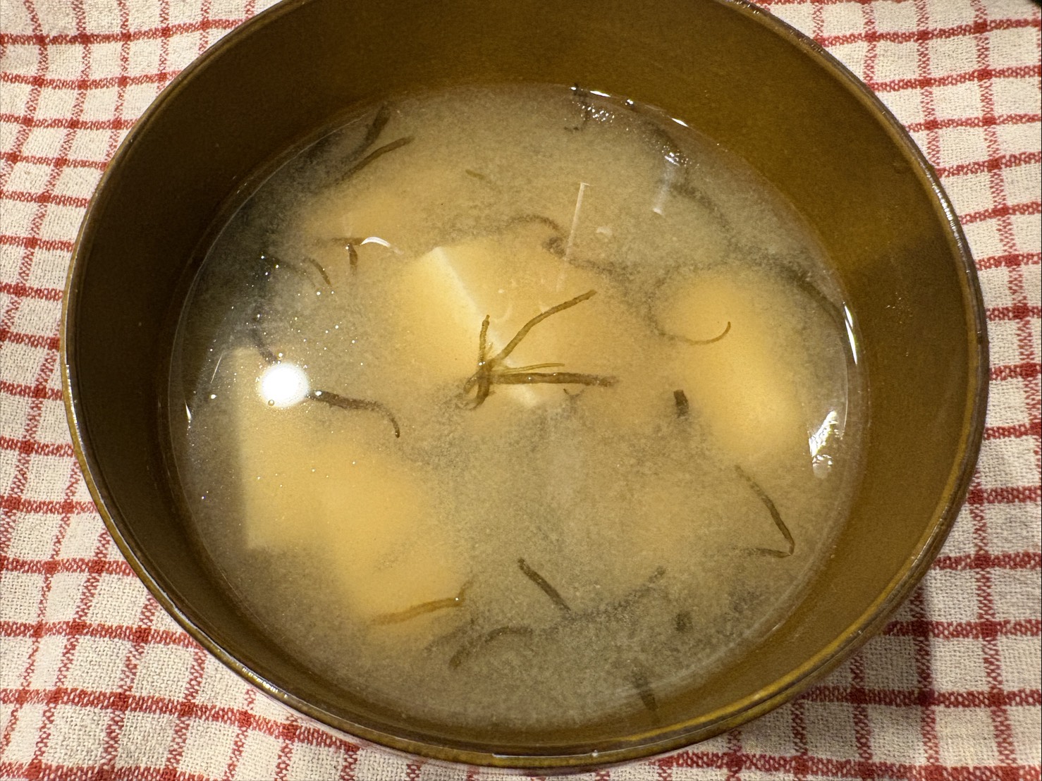 もずくと豆腐の味噌汁