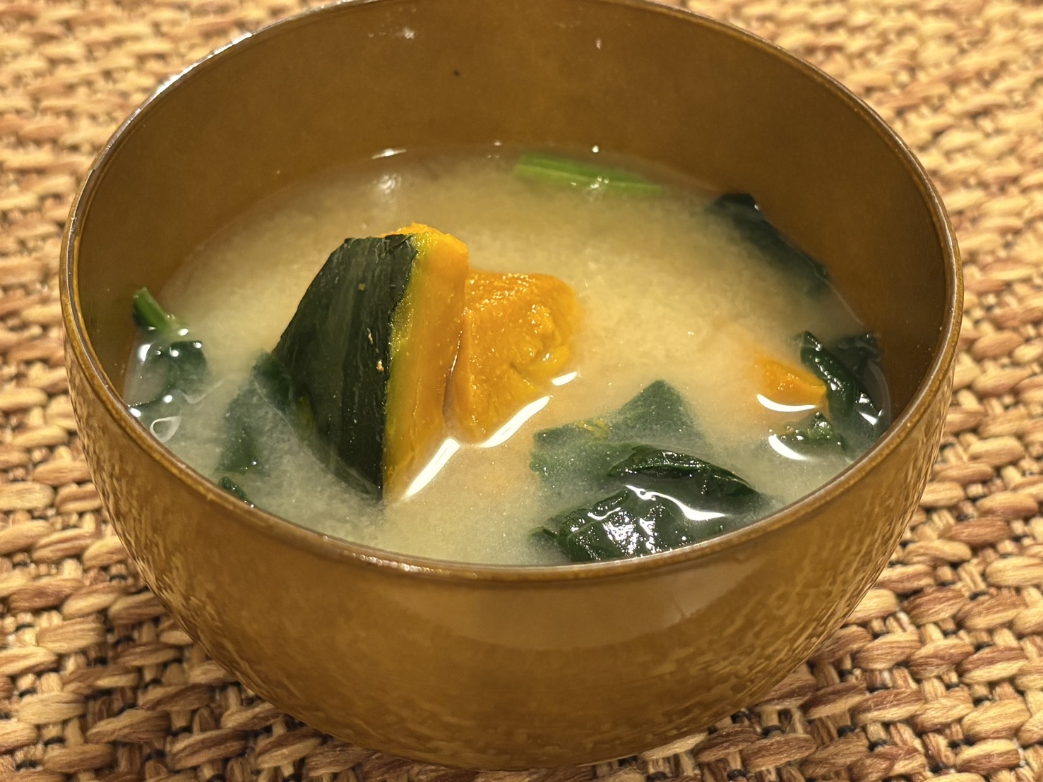 かぼちゃと小松菜の味噌汁