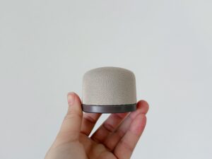 【3COINS】考えた人天才！お風呂タイムが激変する「スマホスタンドになる」防水スピーカー