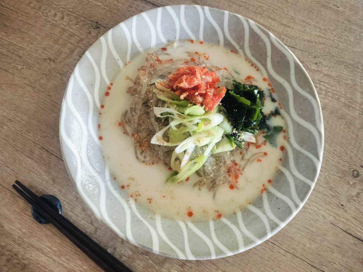 コンクグス風豆乳冷麺