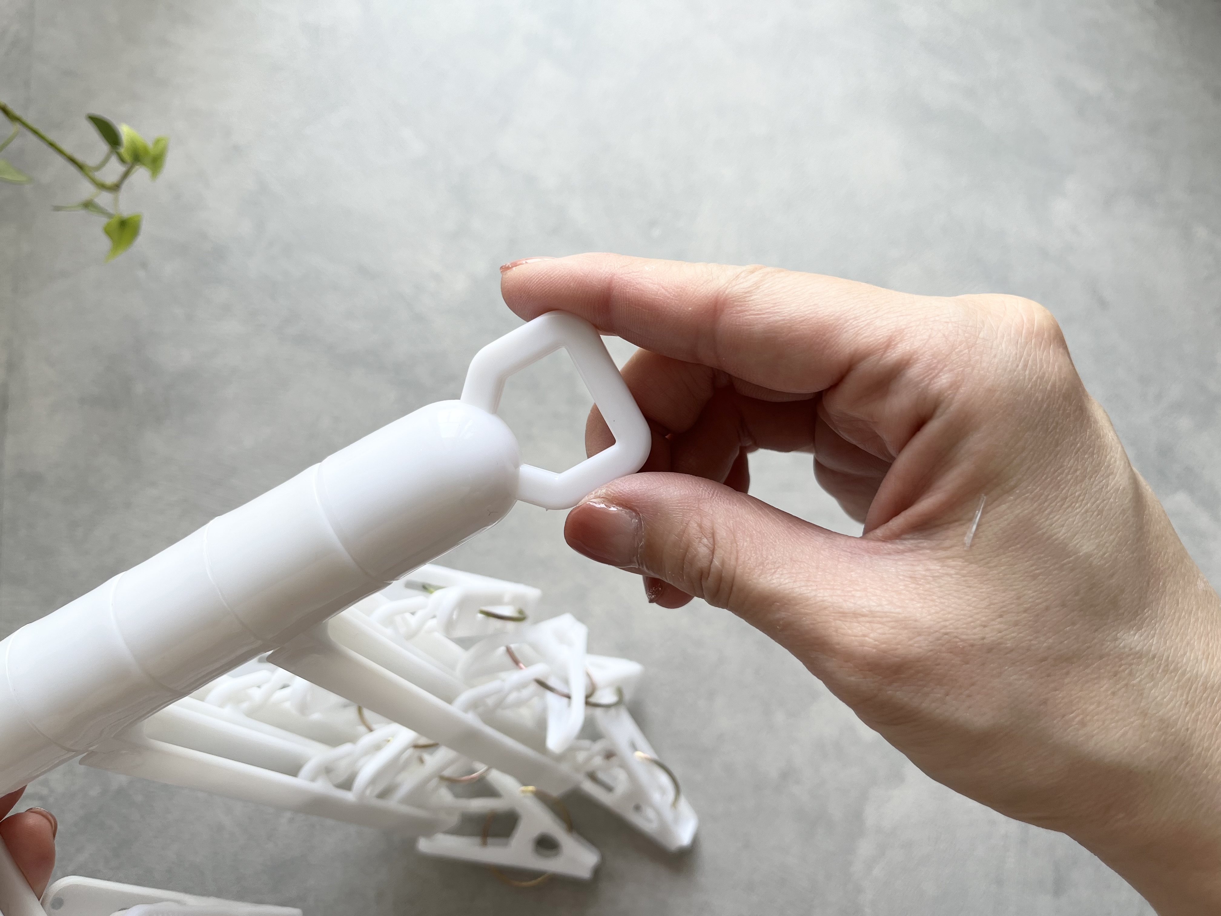 ダイソーの「３６０度回転式ピンチハンガー」の使用画像