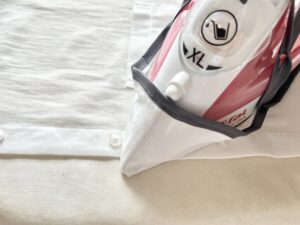 「今までの苦労はなんだったの…」【セリア】アイロンがけがグッとラクになるアイディアグッズ