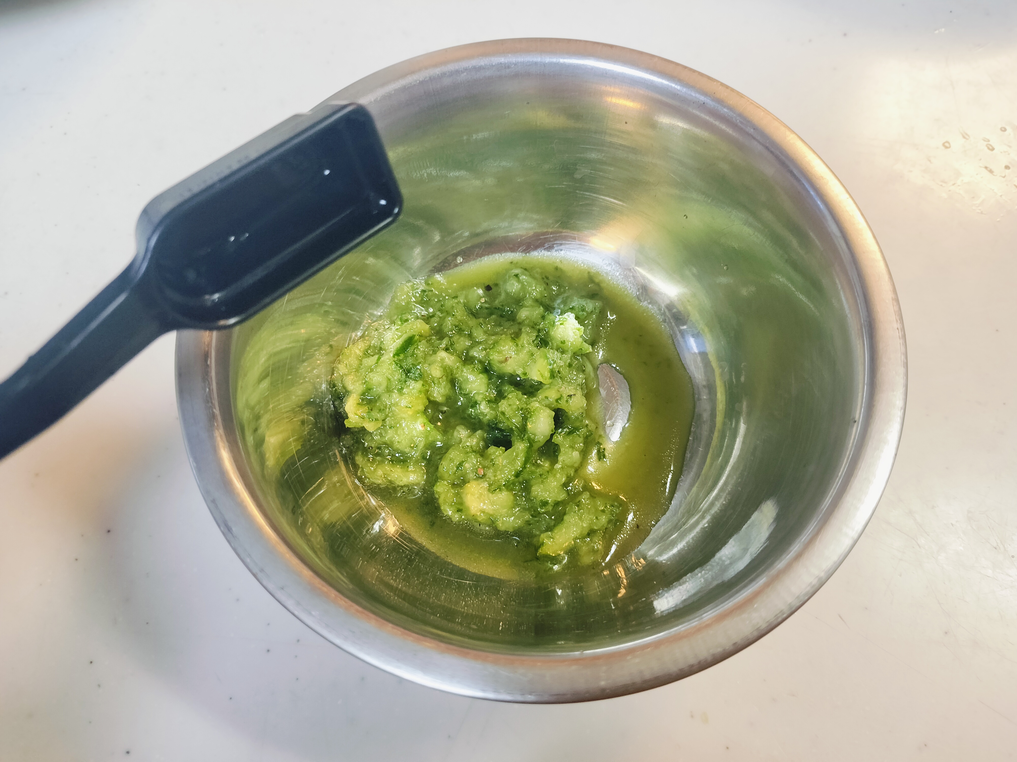 調味料を加えたすりおろしのきゅうり