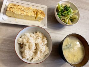 洗い物も最小限！包丁を使いたくない日の夕飯に作りたい簡単3品レシピ