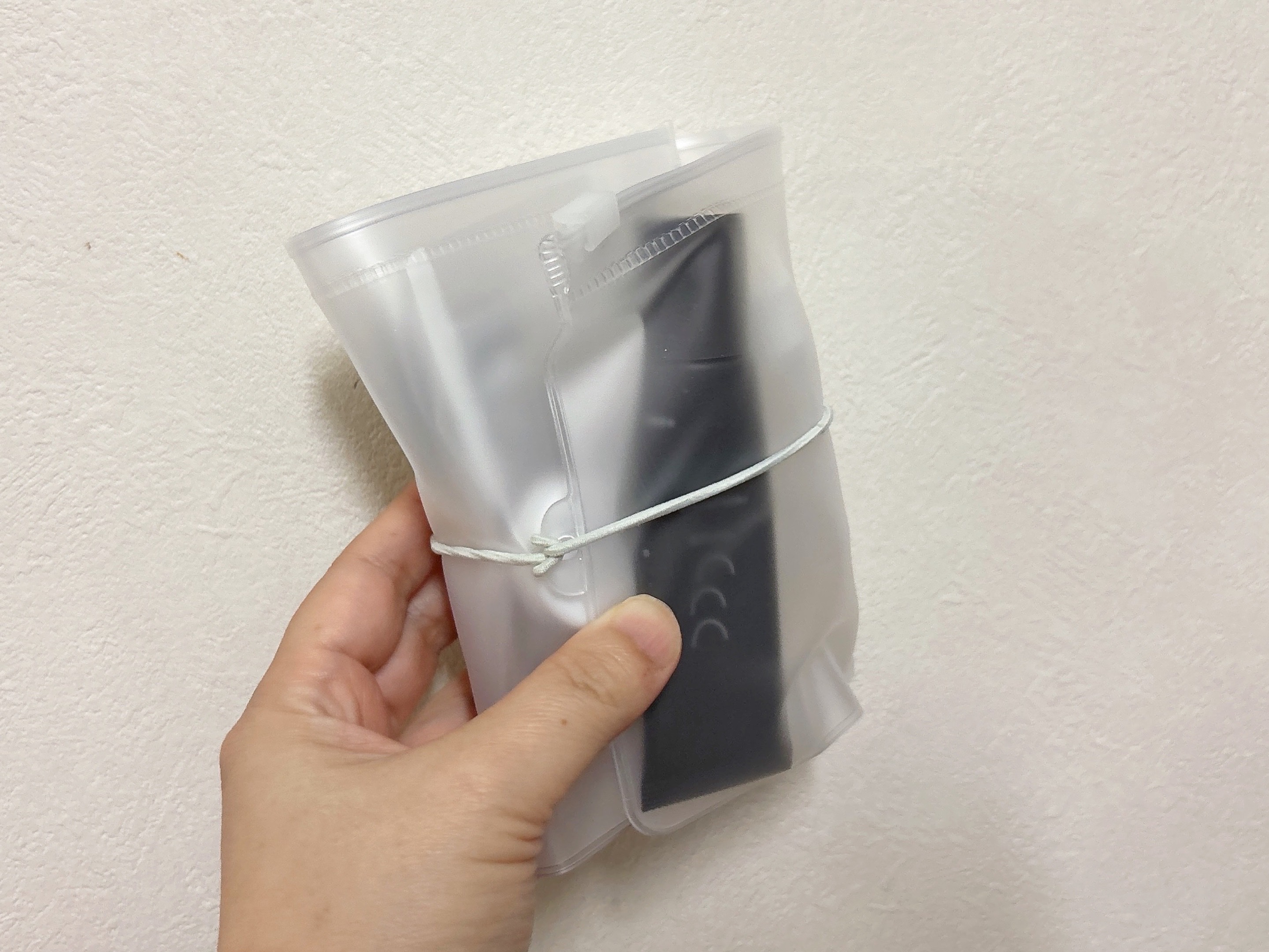 セリア仕分けポーチをたたんだ様子