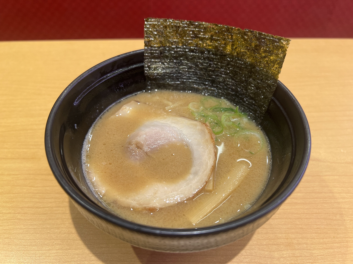 スシローの「コク旨 魚介豚骨ラーメン」