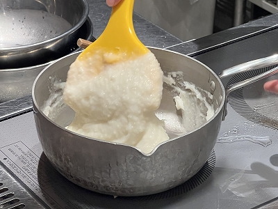 うどんを練って作る