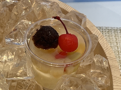 「丸亀うどんプリン あんみつ風」