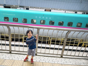 （2歳〜）【旅行・帰省をラクにする！】乗る前から旅のワクワクを仕込む、おすすめ電車絵本3選
