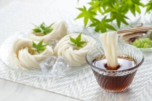 【そうめん飽きた問題】に終止符！めんつゆに「混ぜるだけ」で夏の元気が叶う優秀食材5選