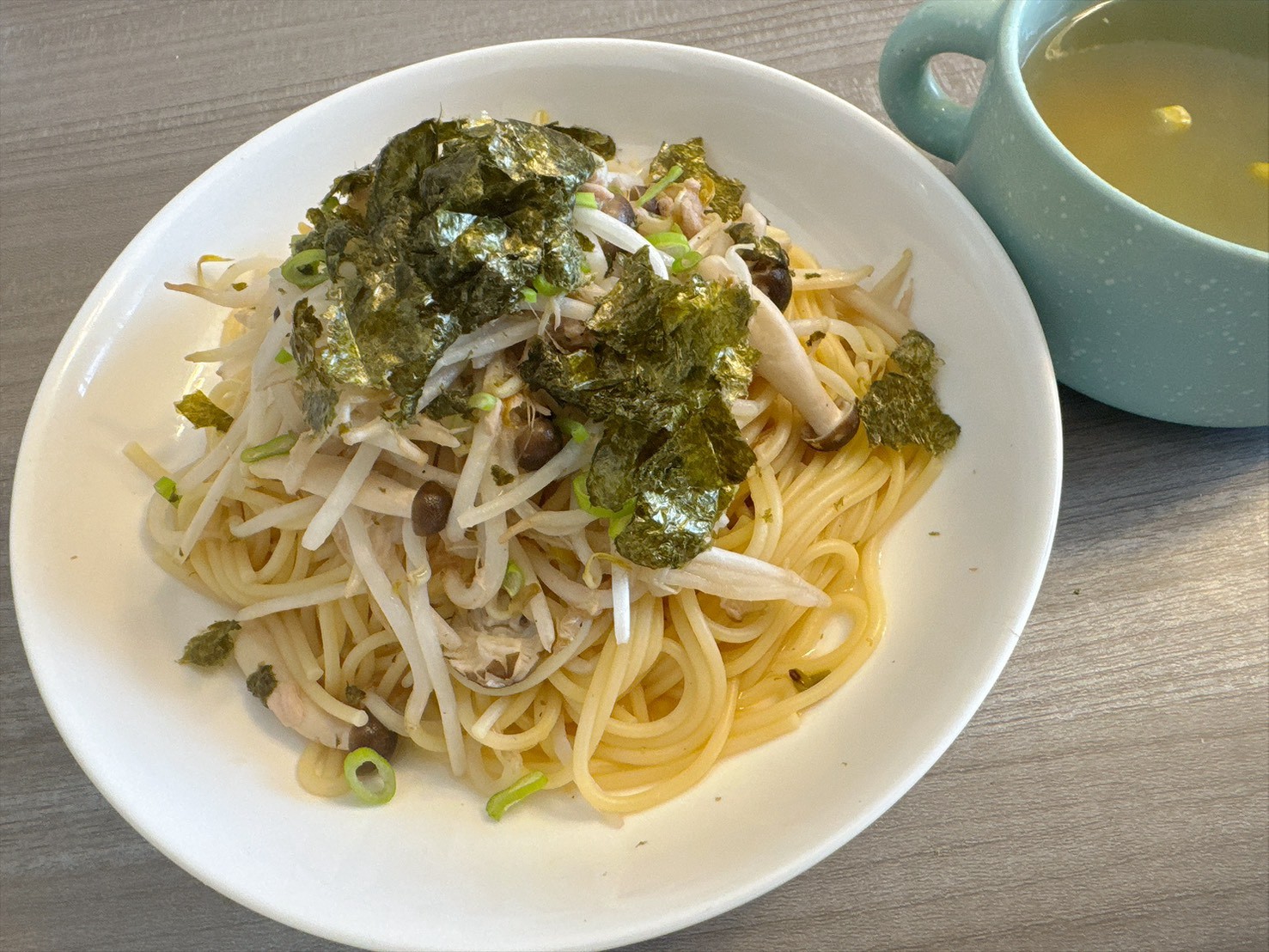 めんつゆで作る　ツナときのこの和風パスタ