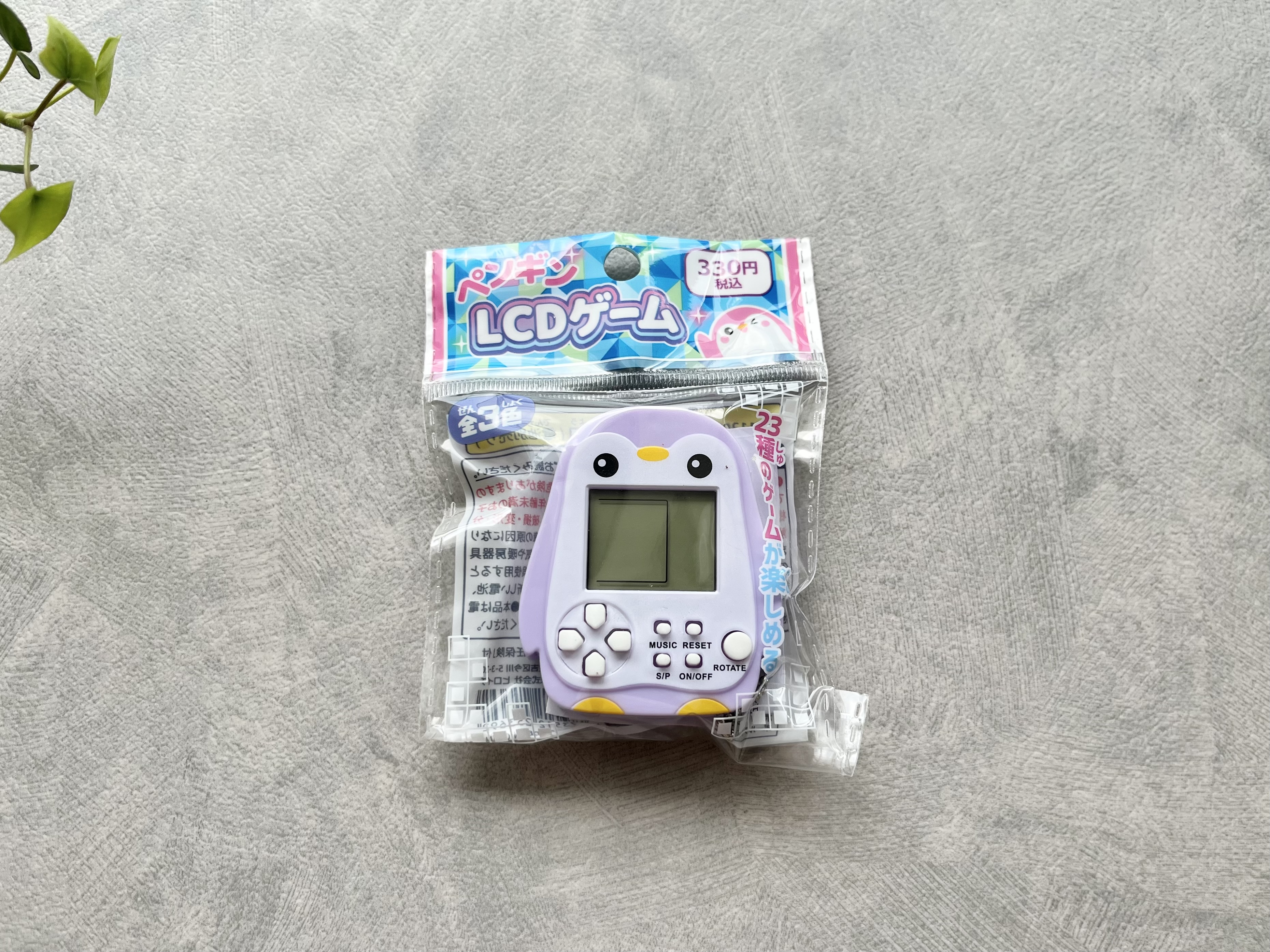 ダイソーの「ペンギンLCDゲーム」の商品画像
