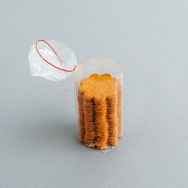 食べかけのお菓子