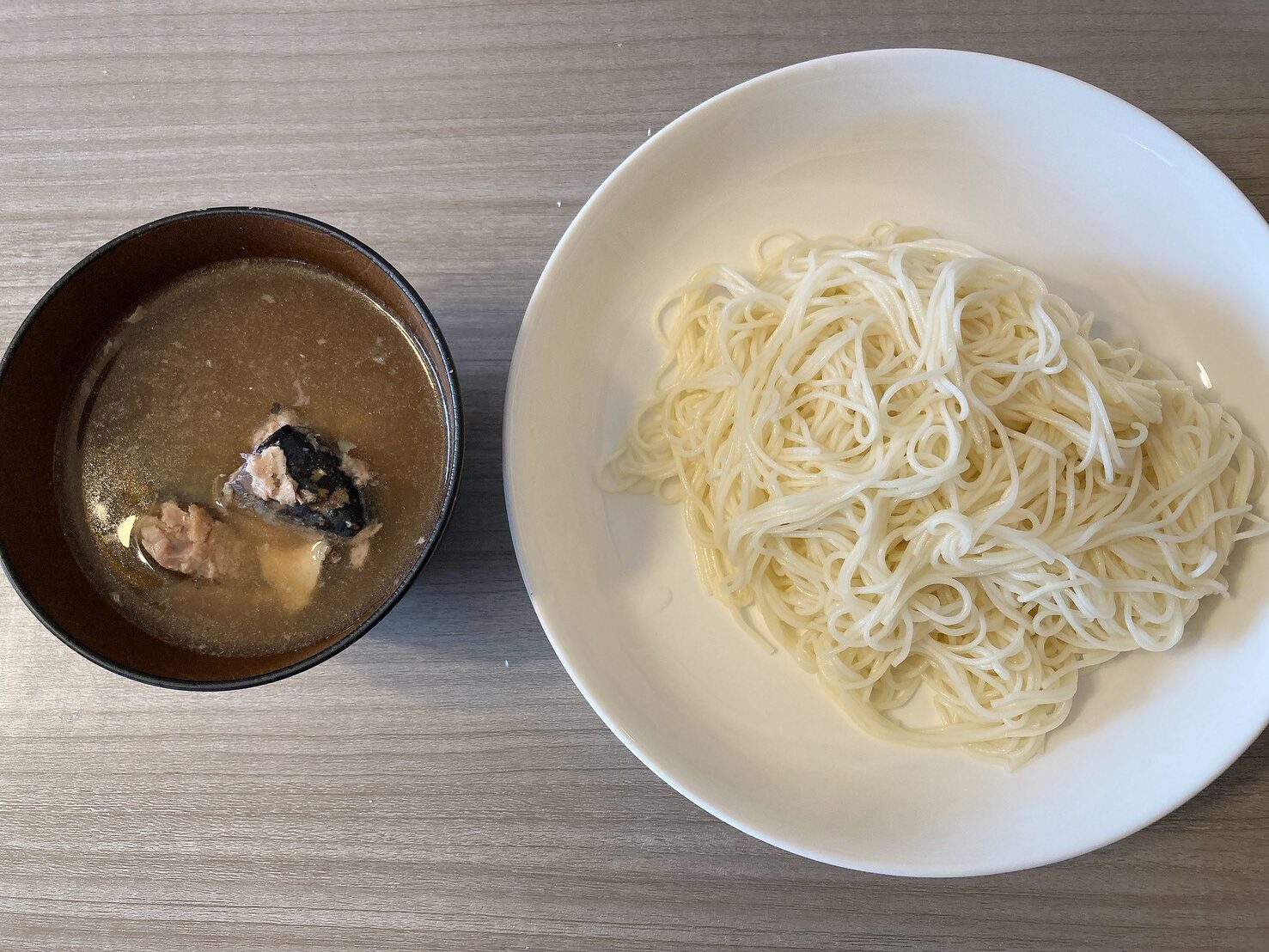 鯖缶そうめん
