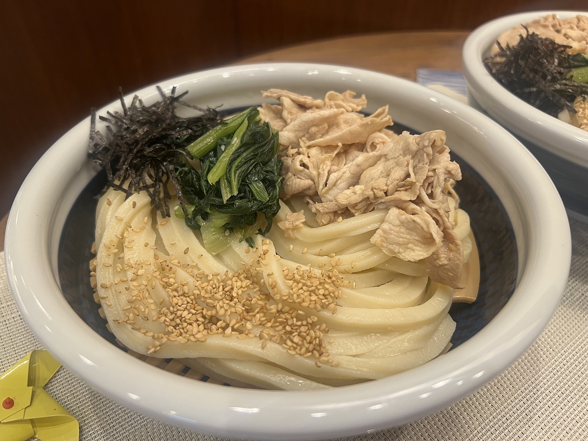 「豚つけ汁うどん」の2玉