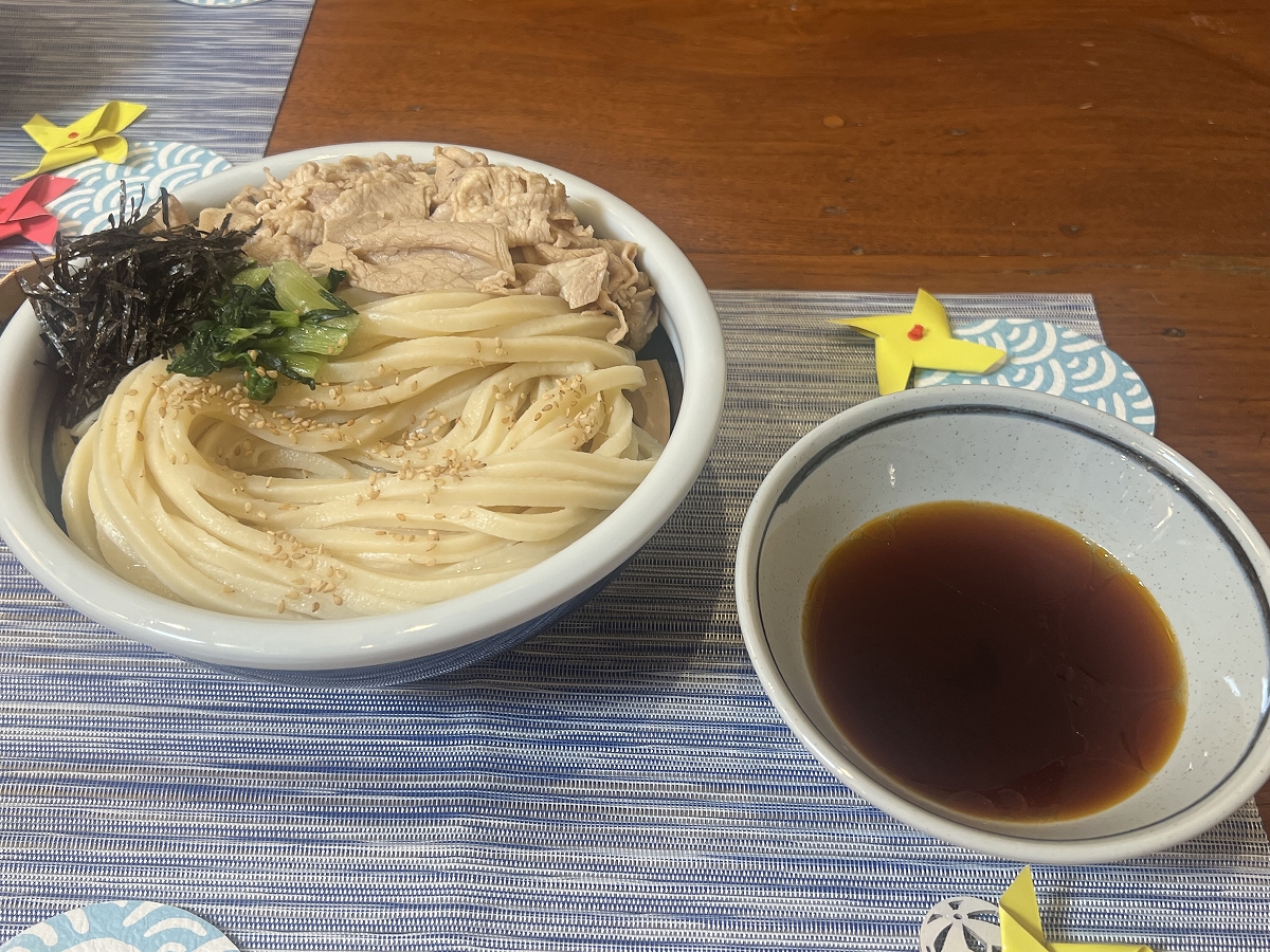 丸亀製麺の「旨辛豚つけ汁うどん」