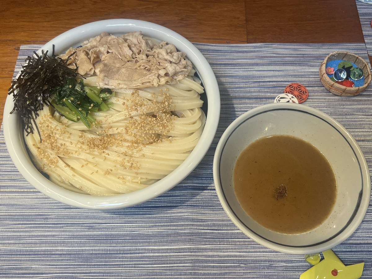 丸亀製麺の「濃厚魚介豚つけ汁うどん」
