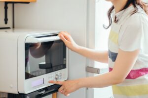 【火を使わないレシピ】ズボラでも簡単！野菜ソムリエが提案する手軽で美味しい副菜3選