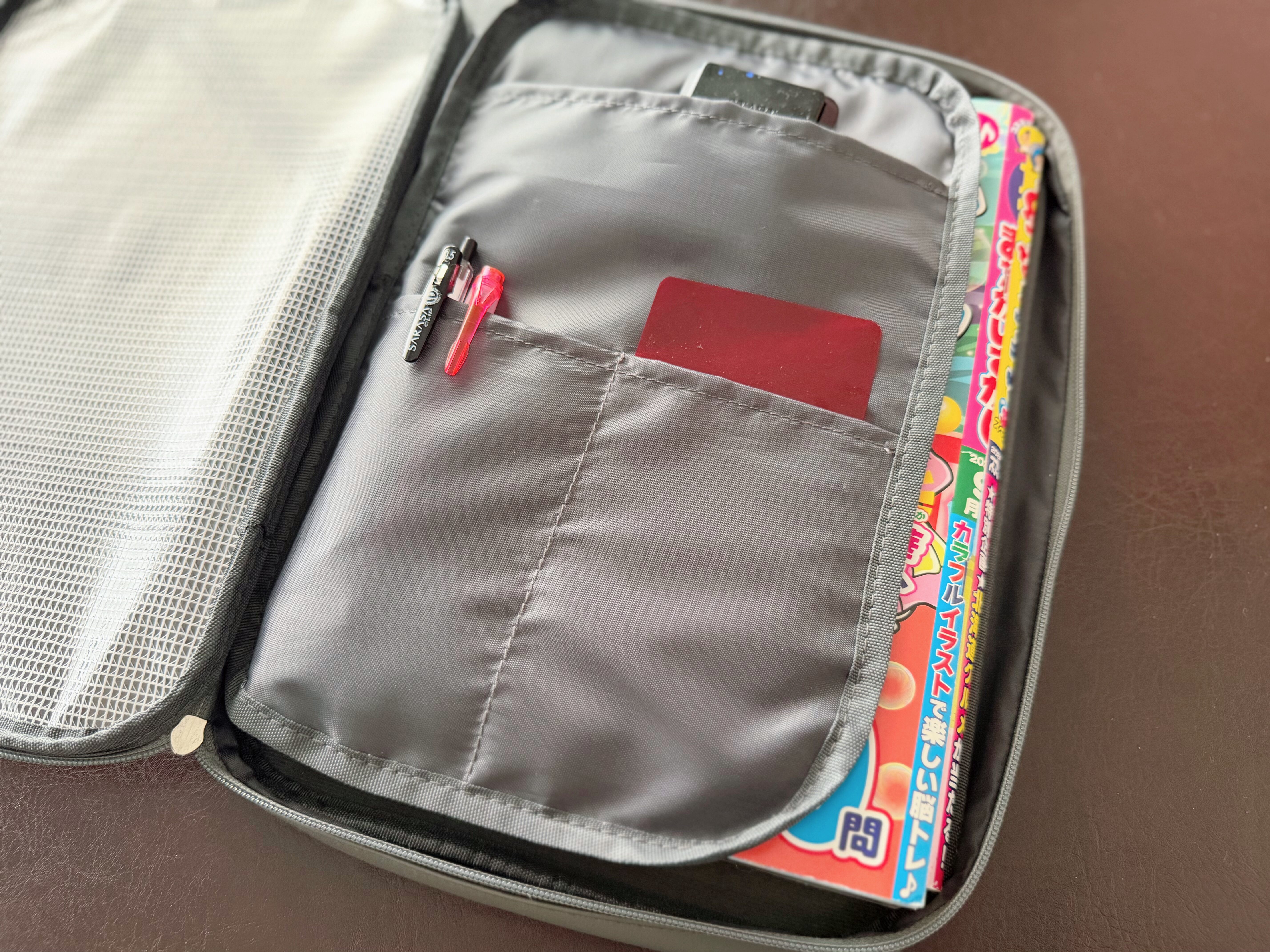 パソコン以外の収納も！