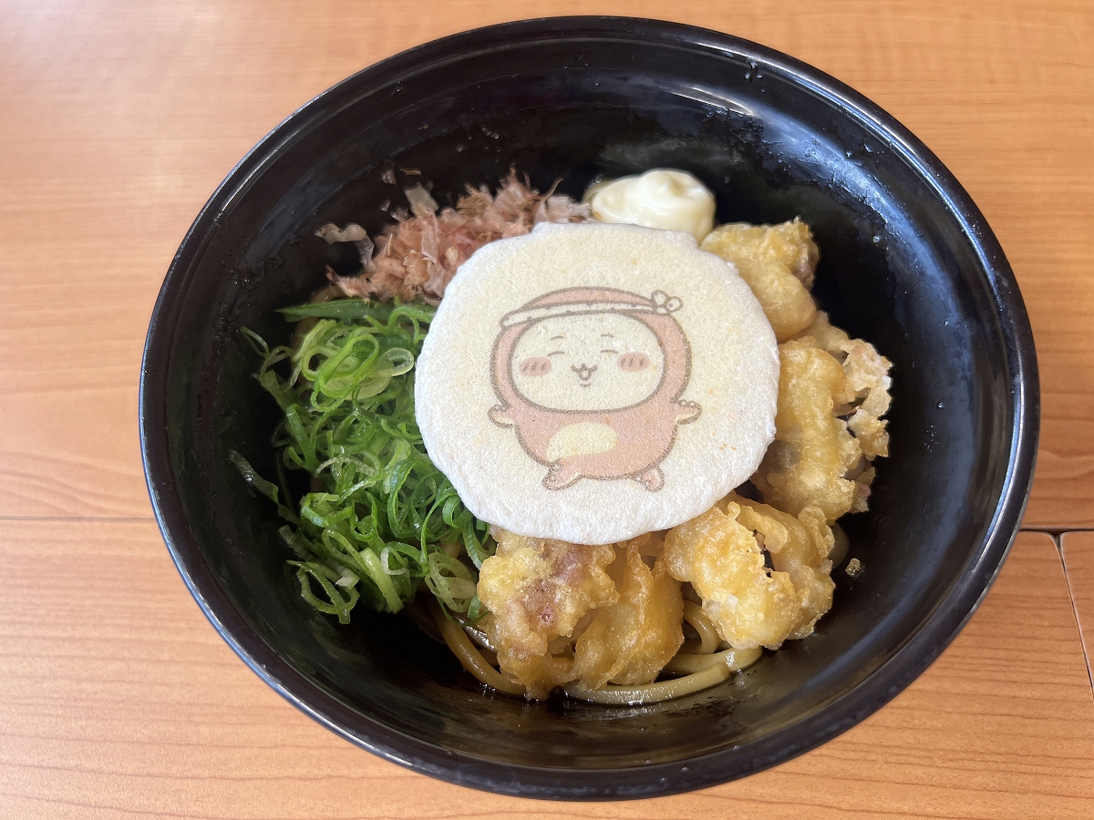 「あげだっこ！ソースのめん」のフタを外したところ
