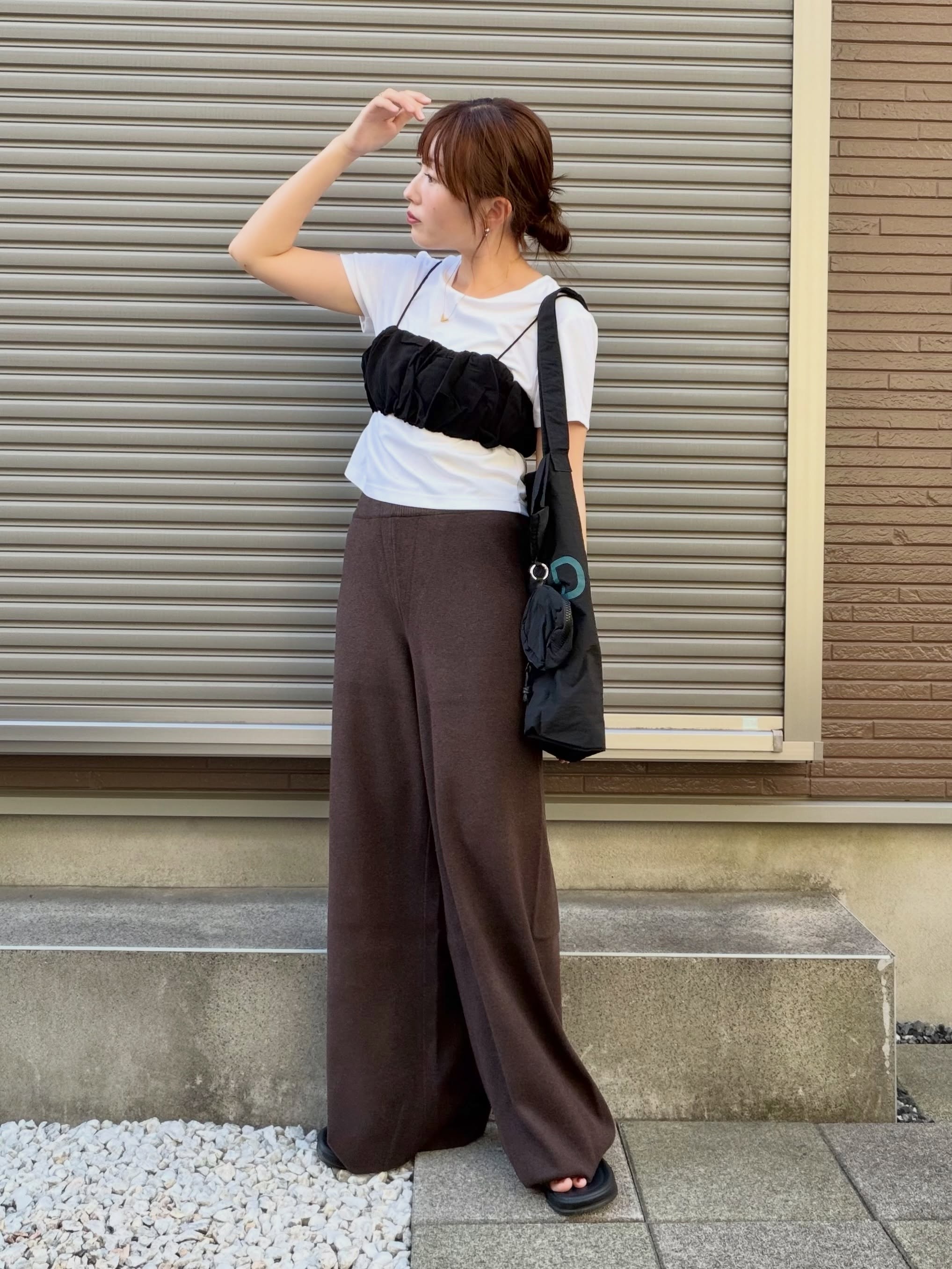 ユニクロ「ウォッシャブルニットパンツ」（2,990円）