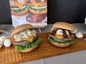 フレッシュネスバーガーの秋はこれ！旬を味わう「マッシュルームチーズバーガー」が登場！