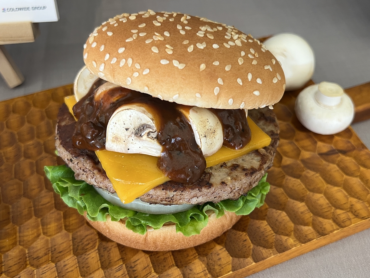 「マッシュルームチーズバーガー サーロインボロネーゼソース」