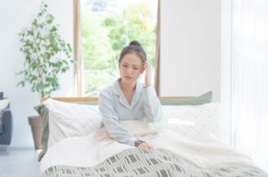 【寝ても疲れが取れない人へ】残暑の夜に見直したい「睡眠の残念習慣」5つ