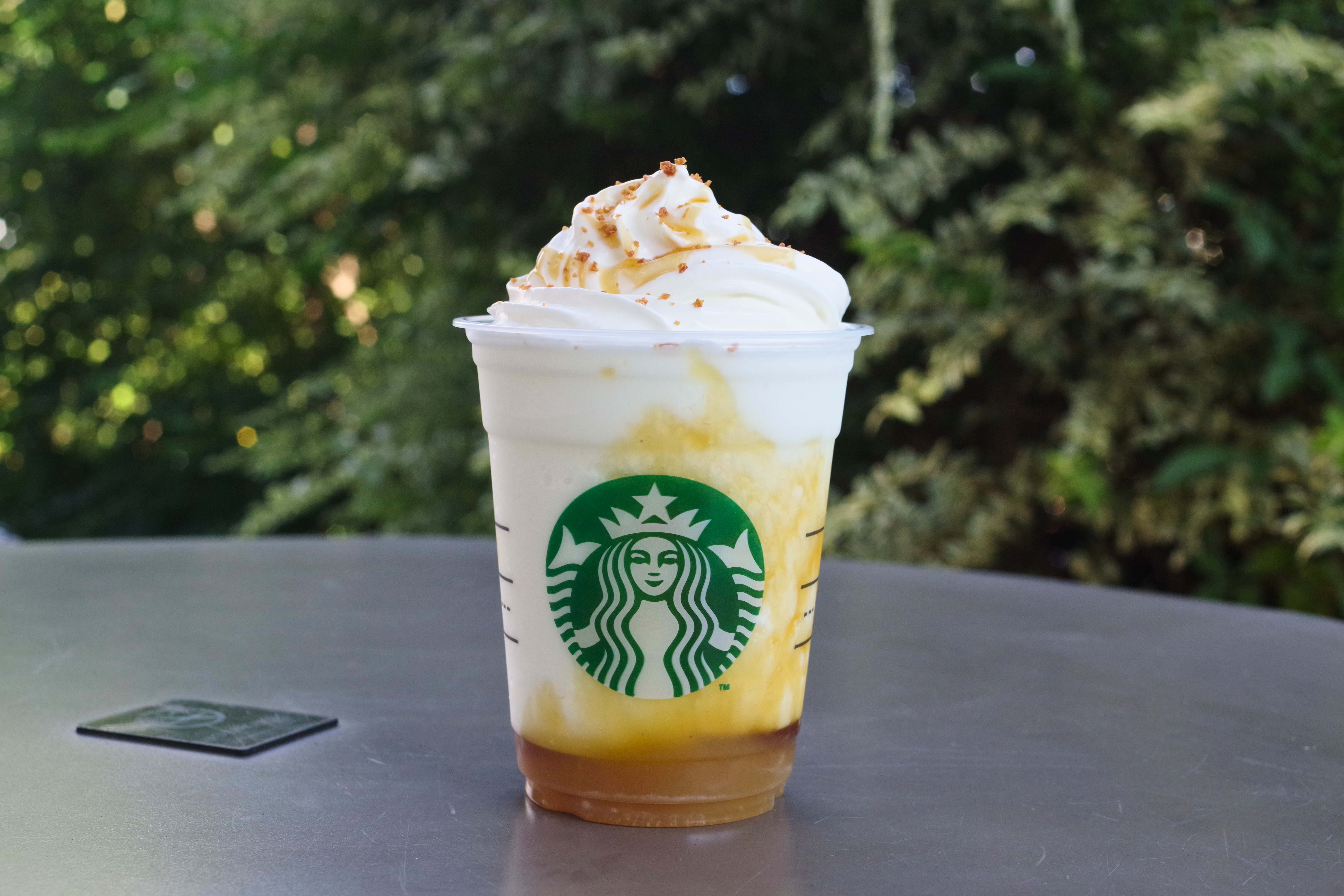 スタバ「とろり蜜芋 紅はるか フラペチーノ